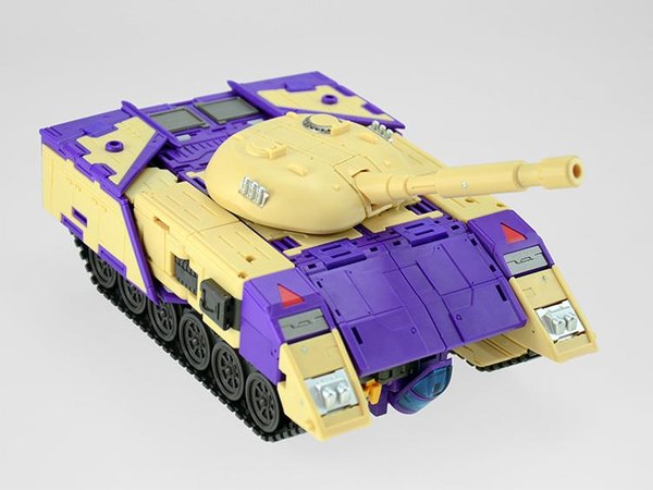 DX9 08 Gewalt Triple Changer MP Scale Not Blitzwing Images From DX9  (3 of 4)